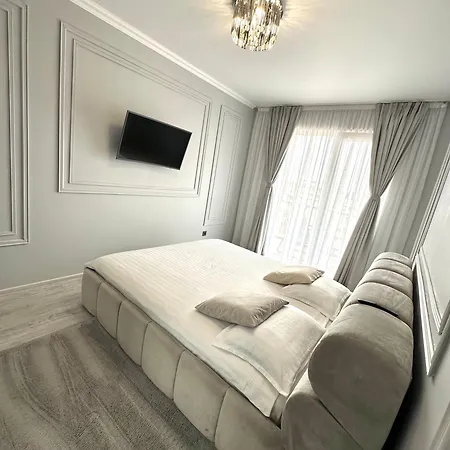 Cleo's Penthouse Lägenhet Braşov
